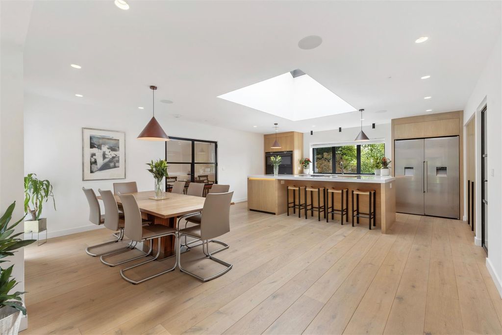 Property photo 3 of 32 Dining Room / Kitchen