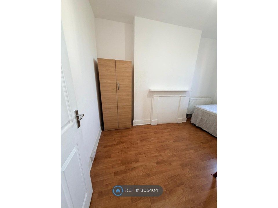 Property photo 1 of 3