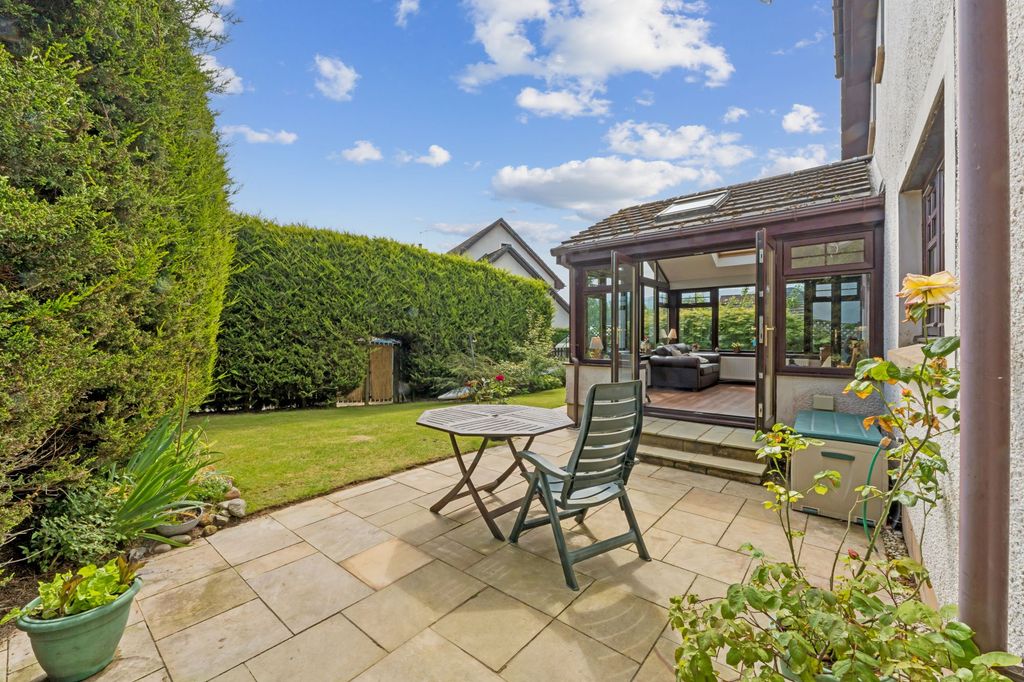 Property photo 2 of 43