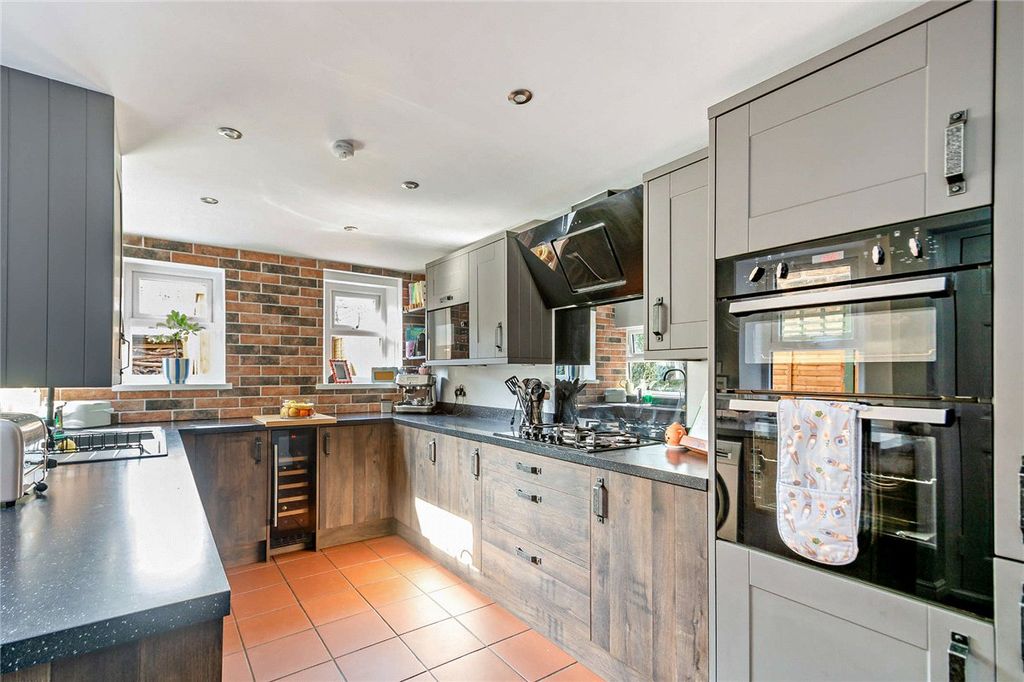 Property photo 2 of 12 Picture No. 07