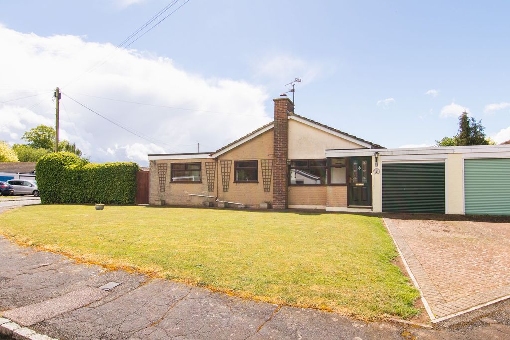 Property photo 1 of 18