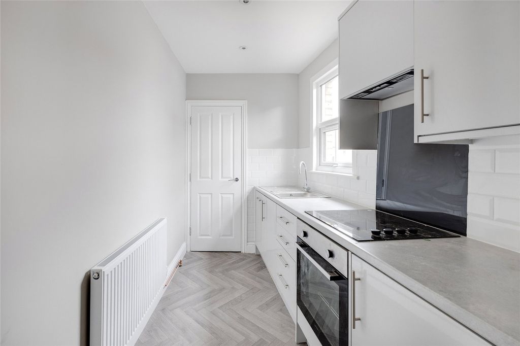 Property photo 1 of 15 Picture No. 06