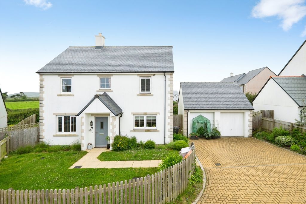 Property photo 1 of 16 Pbox-Img.Jpg