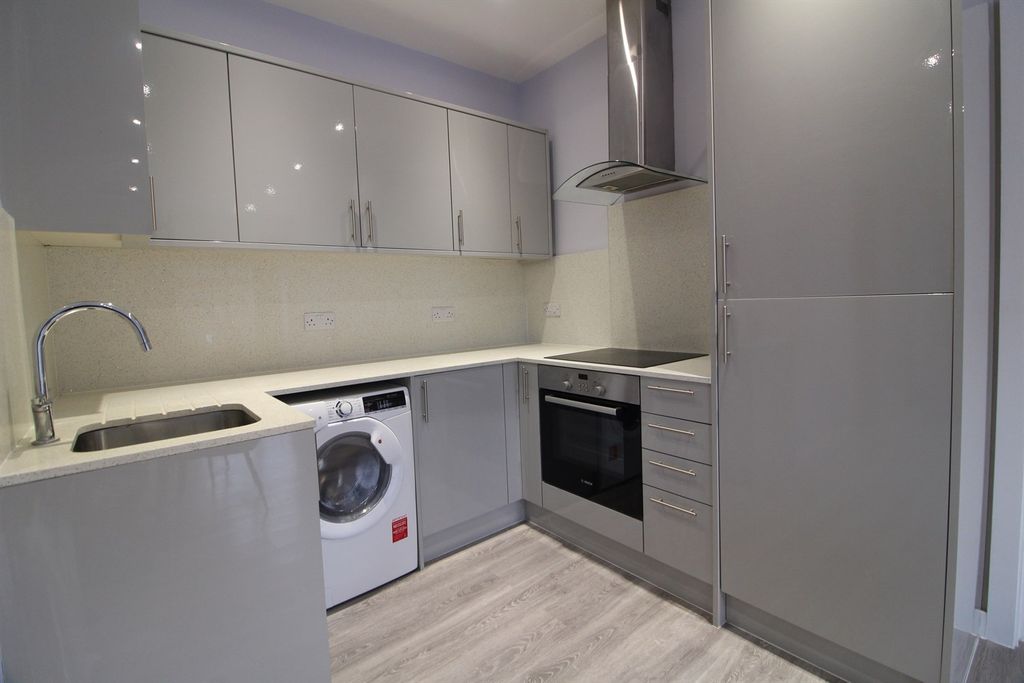 Property photo 2 of 6 Kitchen