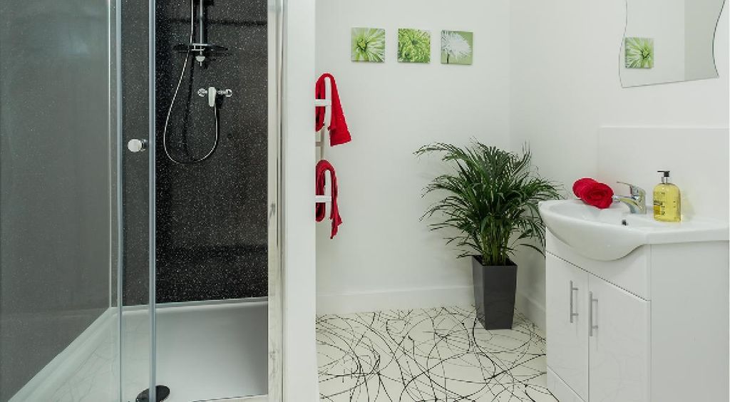 Property photo 2 of 23