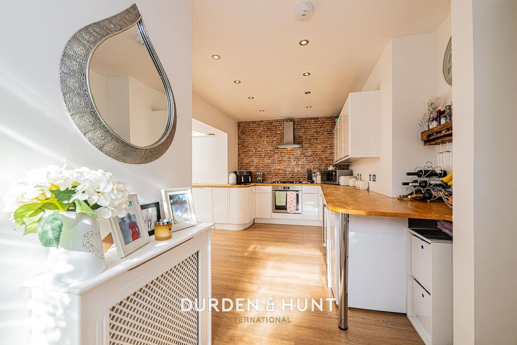 Property photo 2 of 30 Peregrine-24.Jpg