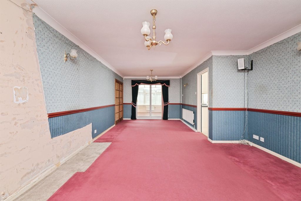Property photo 3 of 26