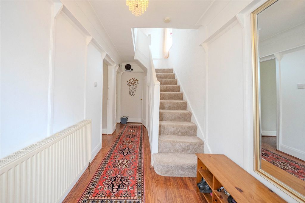 Property photo 2 of 14 Hallway