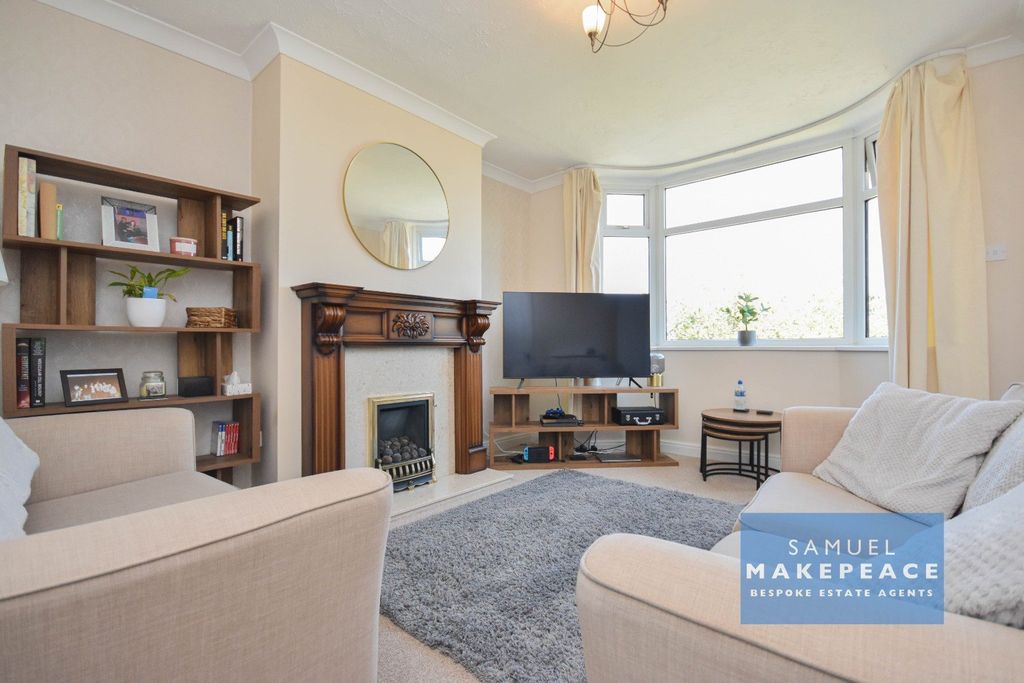 Property photo 2 of 14 Gallery