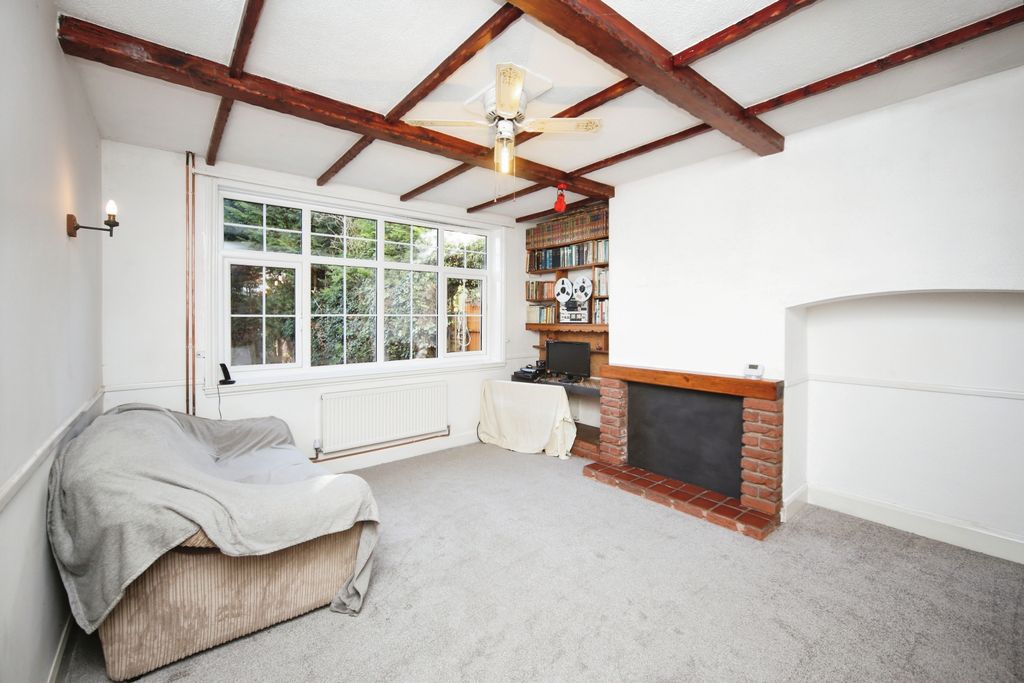 Property photo 3 of 15