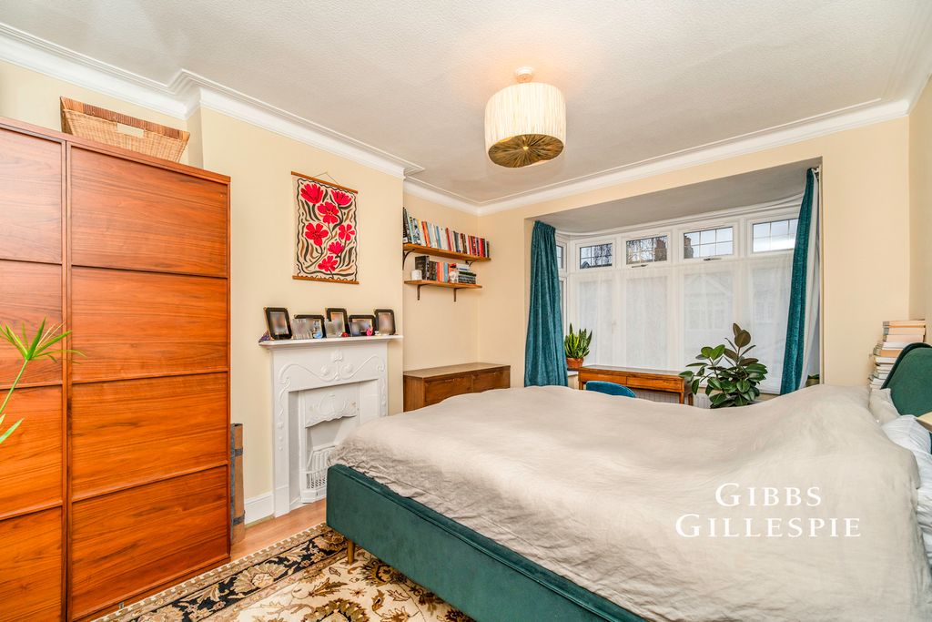 Property photo 3 of 10 Photo