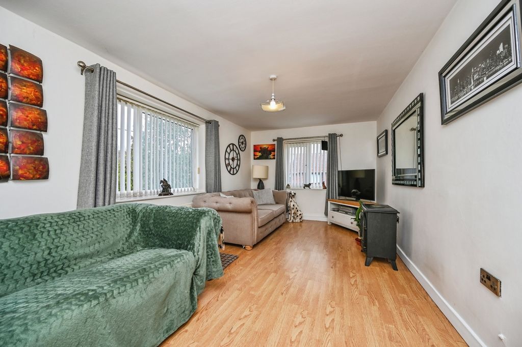 Property photo 3 of 15 Pbox-Img.Jpg