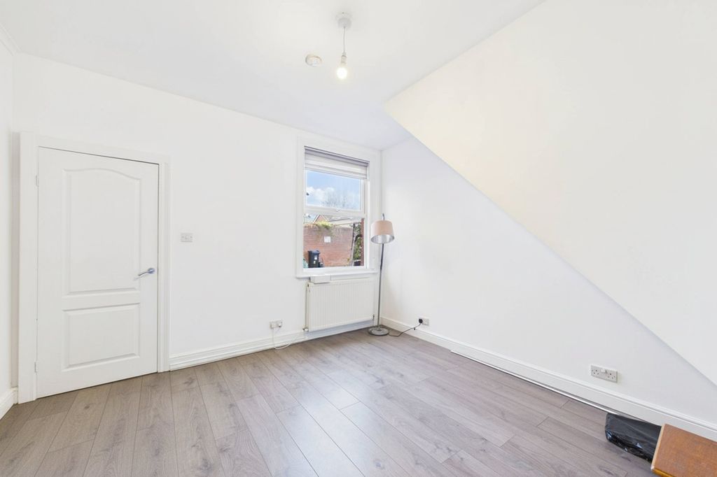 Property photo 1 of 11 Picture No. 04