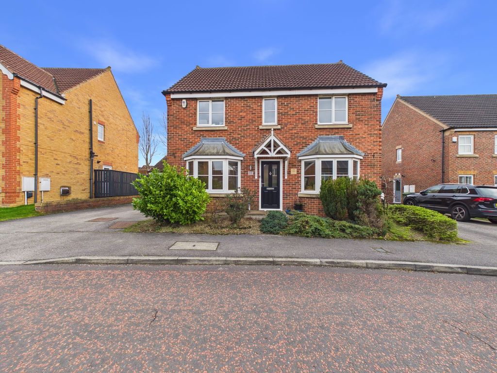 Property photo 1 of 15 External