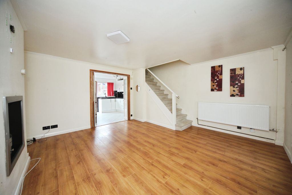 Property photo 3 of 20