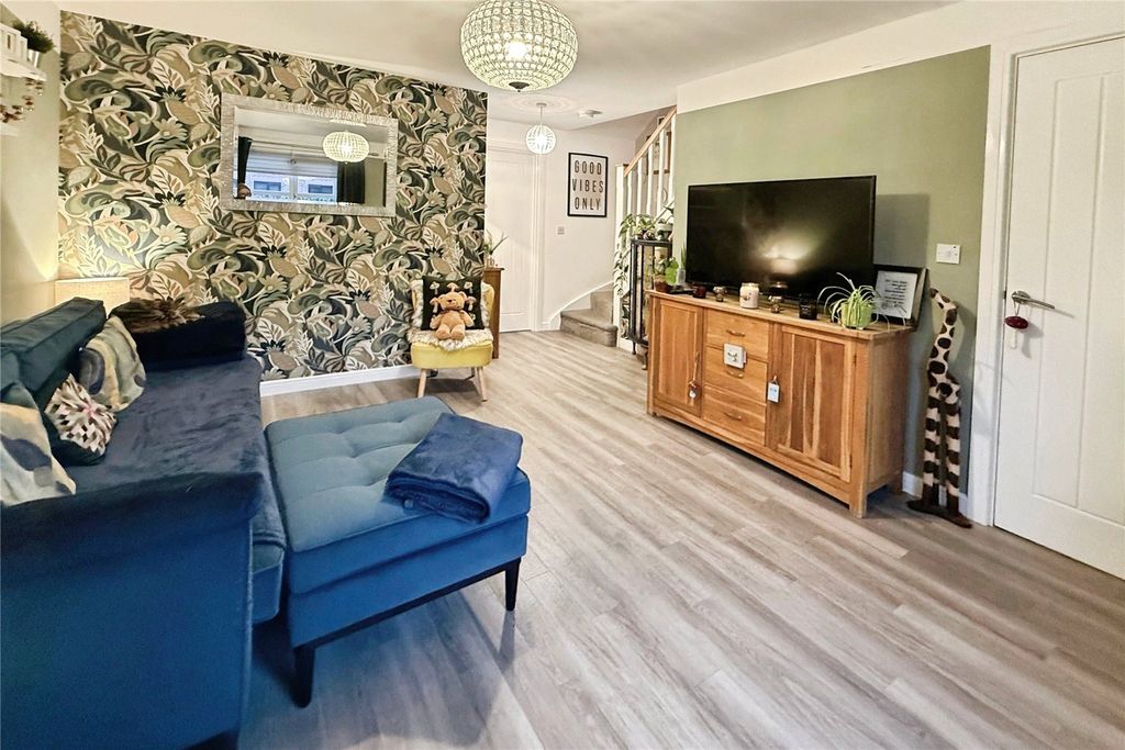 Property photo 2 of 16 Picture No. 13