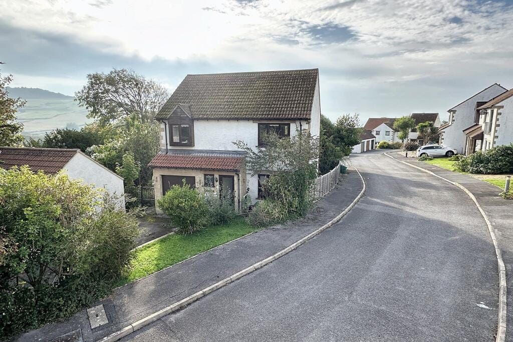 Property photo 1 of 14