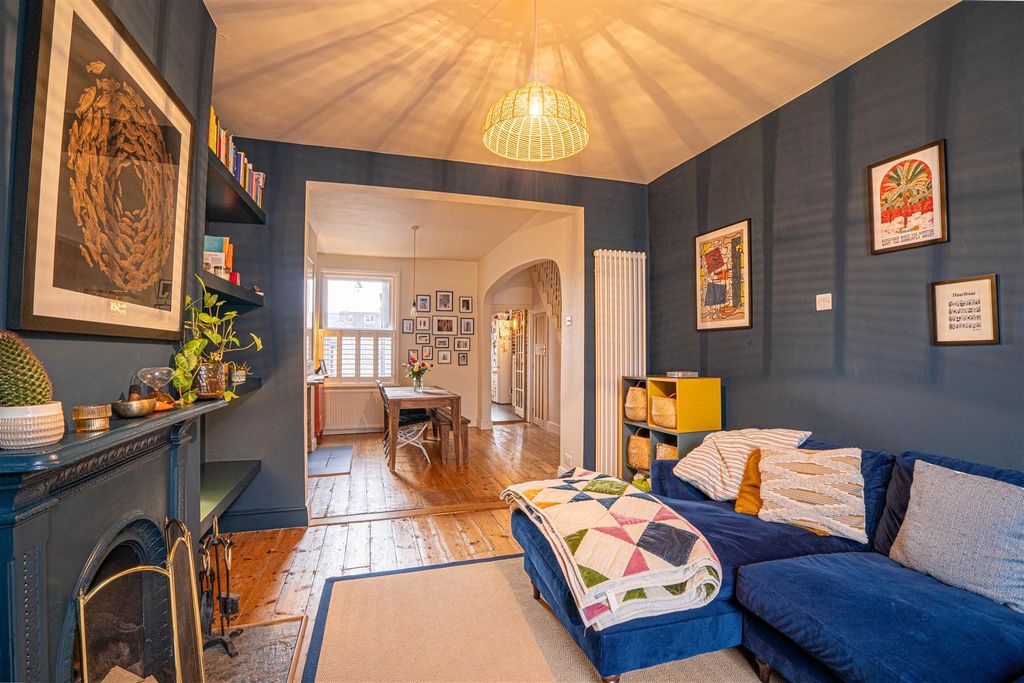 Property photo 3 of 29 Dsc06180-Hdr.Jpg