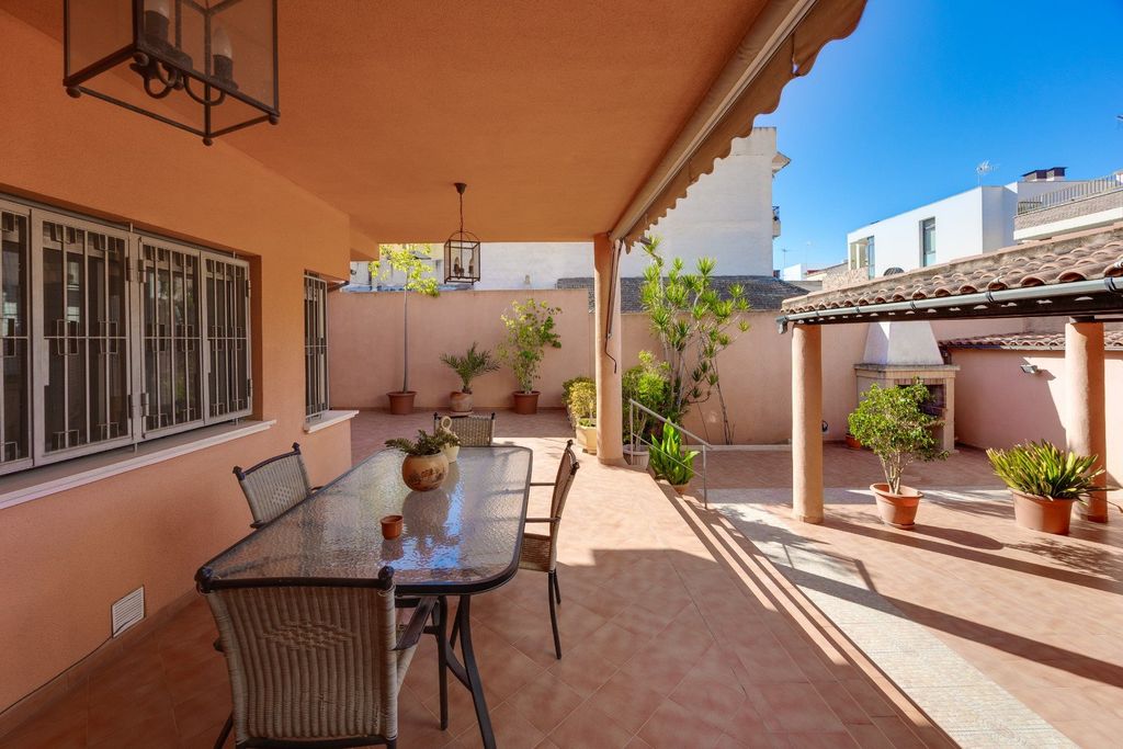 Property photo 1 of 50