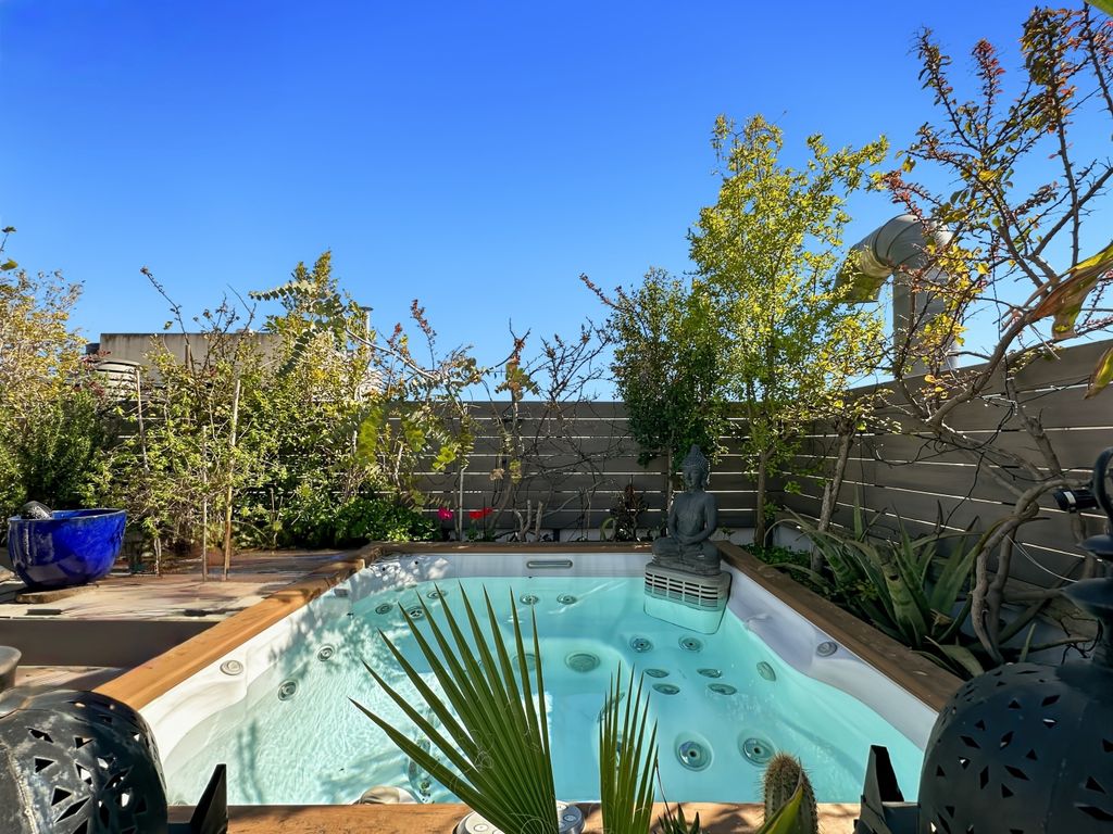 Property photo 1 of 27