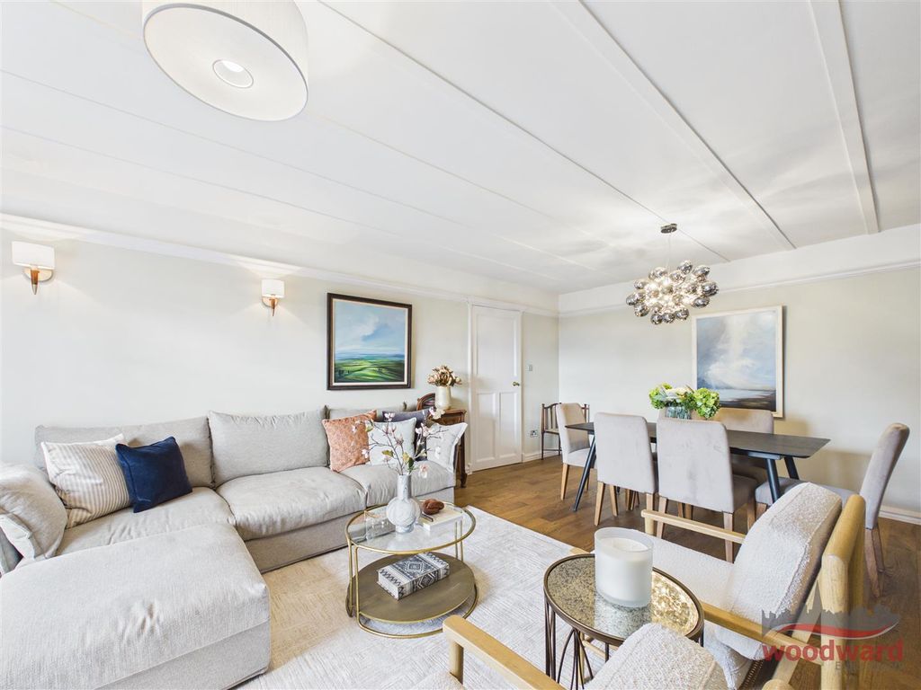 Property photo 2 of 19 Cam05267G0-Pr0192-Still005.Jpg