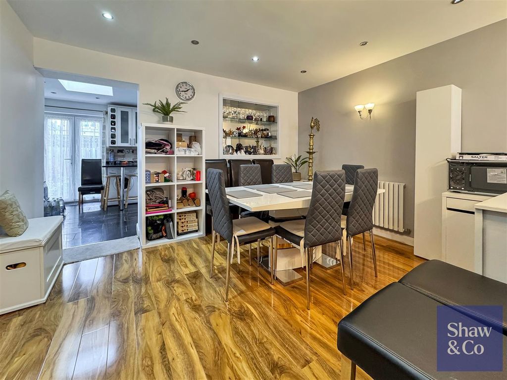 Property photo 3 of 13 Dining.Jpeg