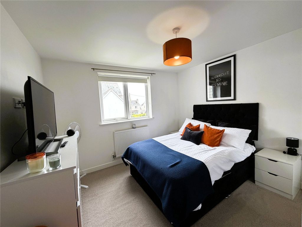 Property photo 3 of 16 Picture No. 09