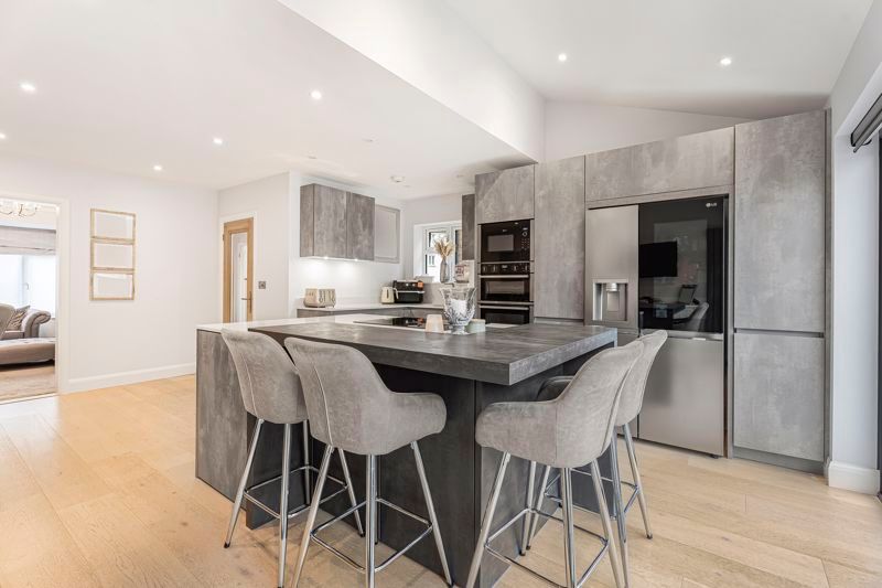 Property photo 2 of 26 Photo 5