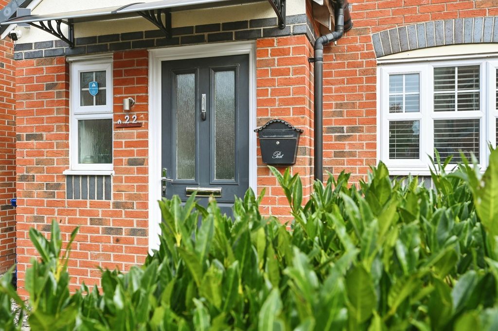 Property photo 2 of 17 Front View