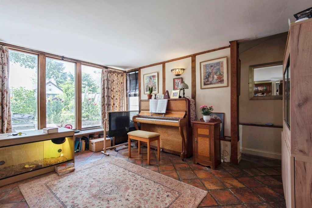 Property photo 3 of 14