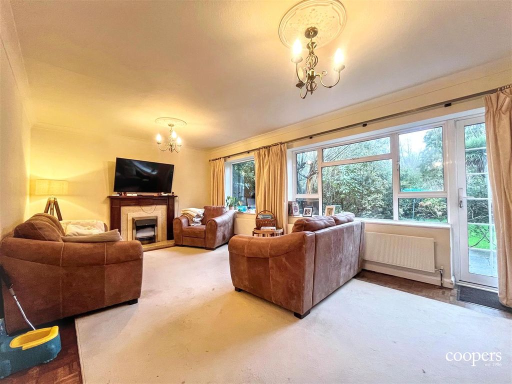 Property photo 3 of 20 Lounge (3).Jpg