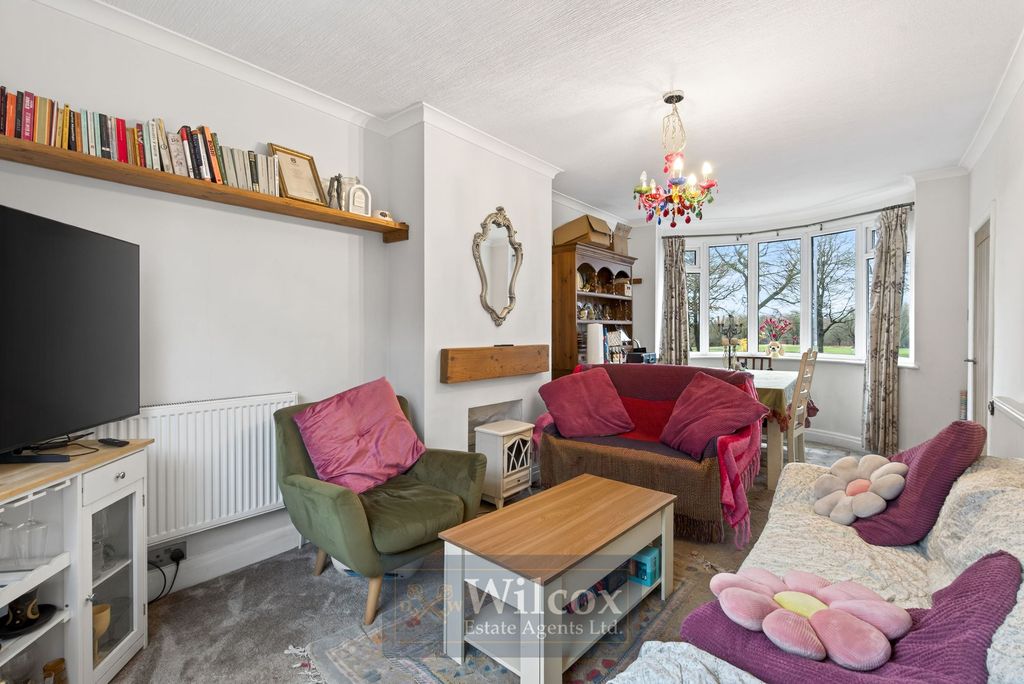 Property photo 2 of 23