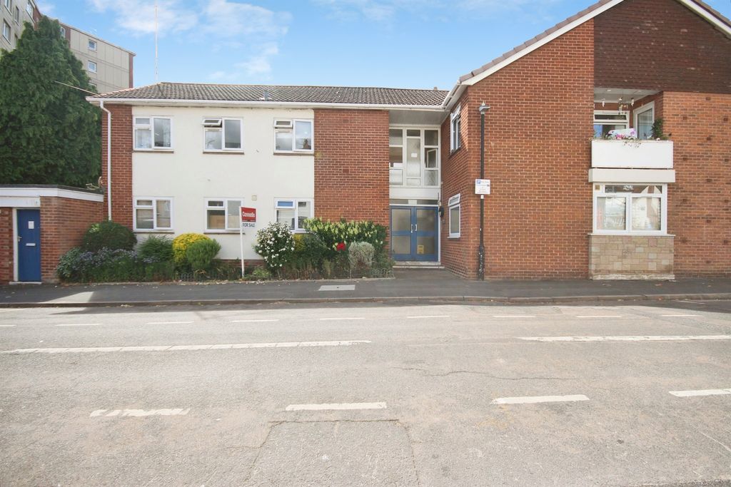 Property photo 1 of 8
