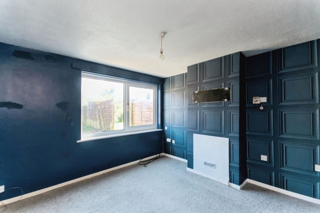 Property photo 3 of 16 Pbox-Img.Jpg