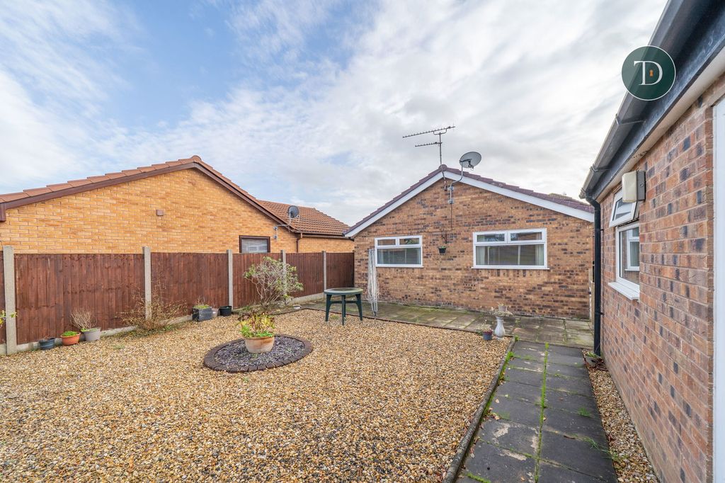 Property photo 2 of 22