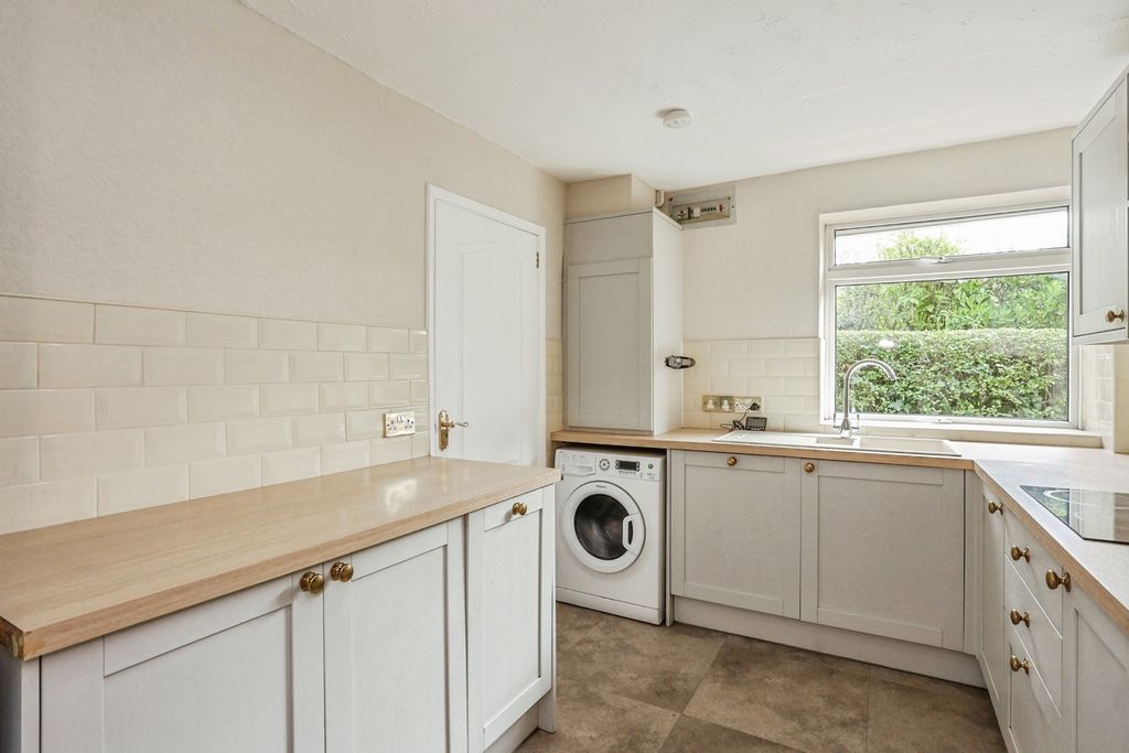 Property photo 3 of 15 Photo