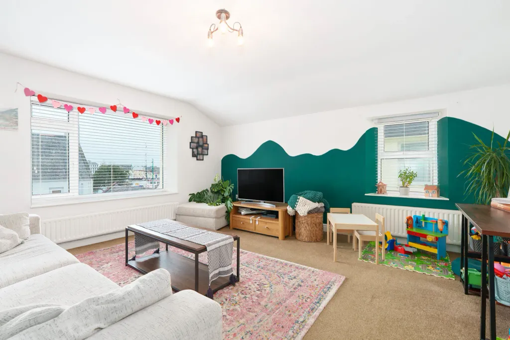 Property photo 3 of 13