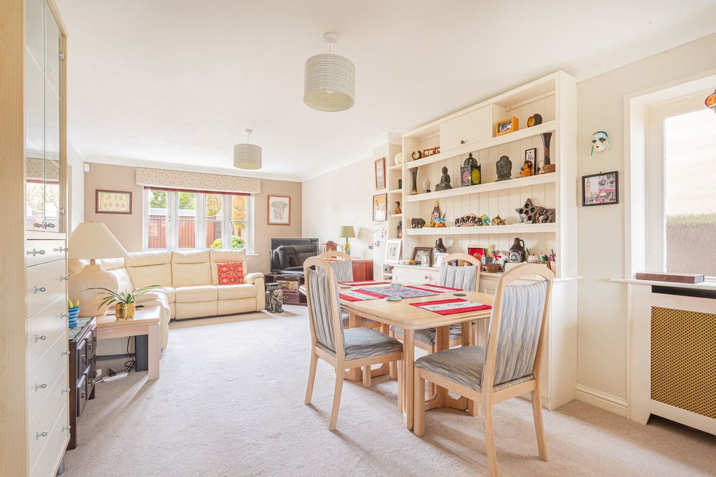 Property photo 3 of 17