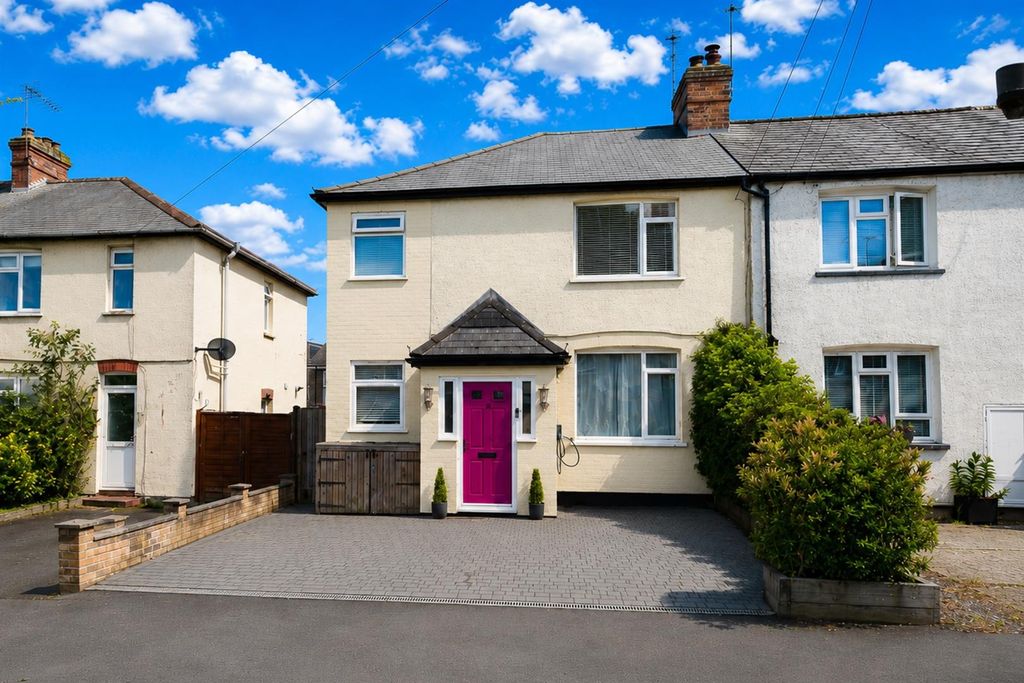 Property photo 1 of 31 18-Springfield-Road Front.Jpg