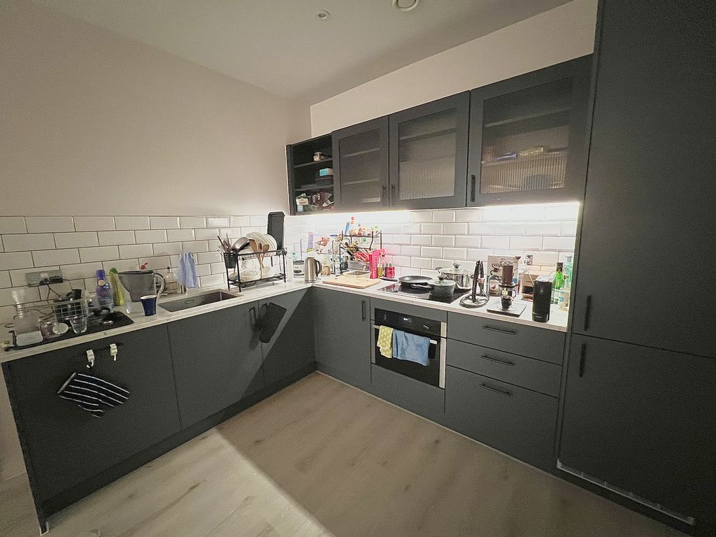 Property photo 3 of 9 F3Ea42DC-6741-4538-B