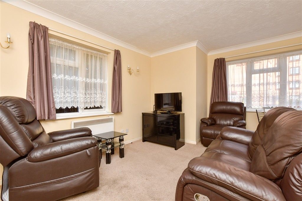 Property photo 3 of 10 Studio Room
