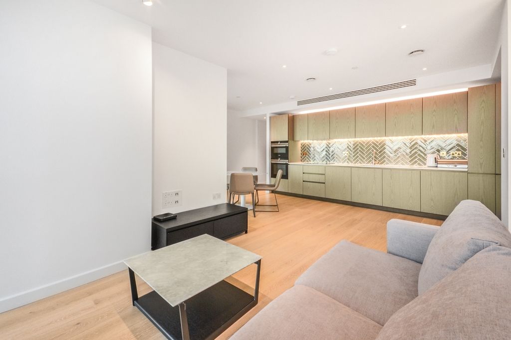 Property photo 3 of 12 Atlas Building