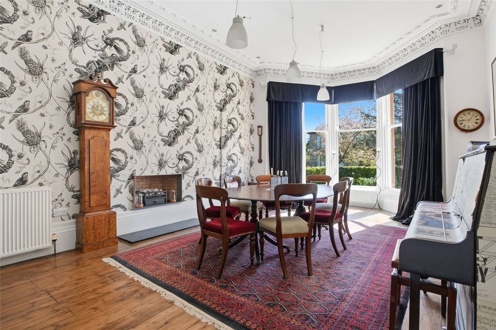 Property photo 3 of 25 Dining Room