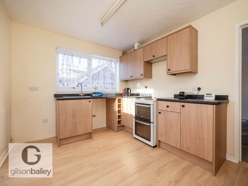 Property photo 2 of 21