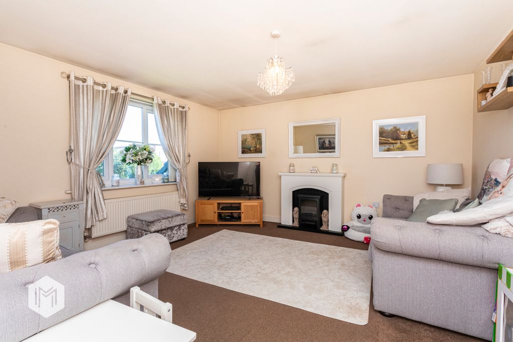 Property photo 3 of 16 Picture No. 05
