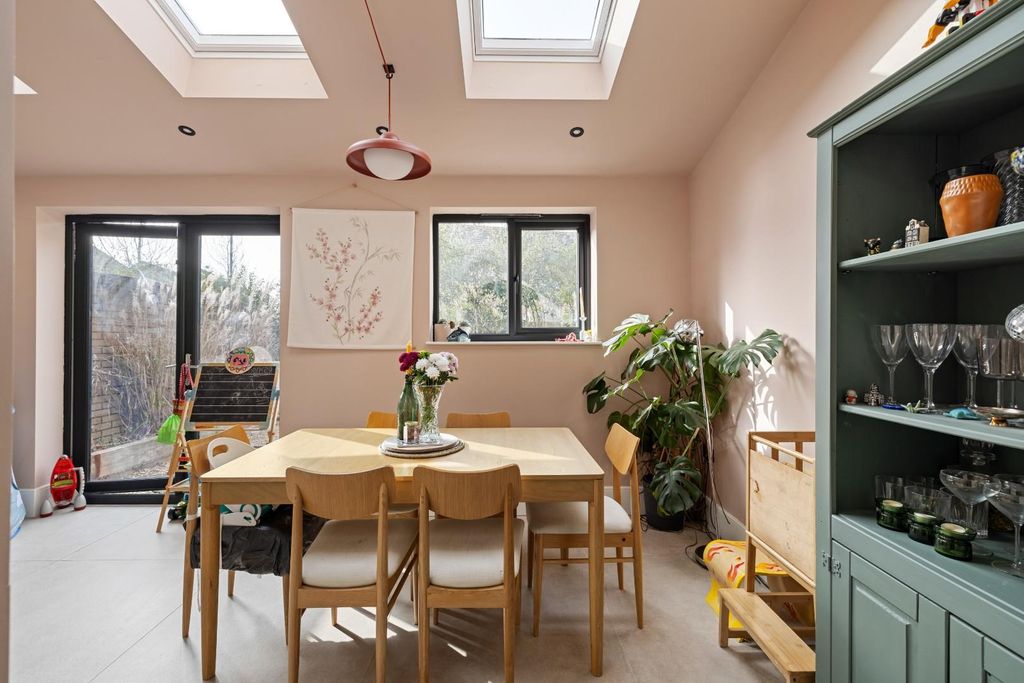 Property photo 3 of 45 Char6276.Jpg