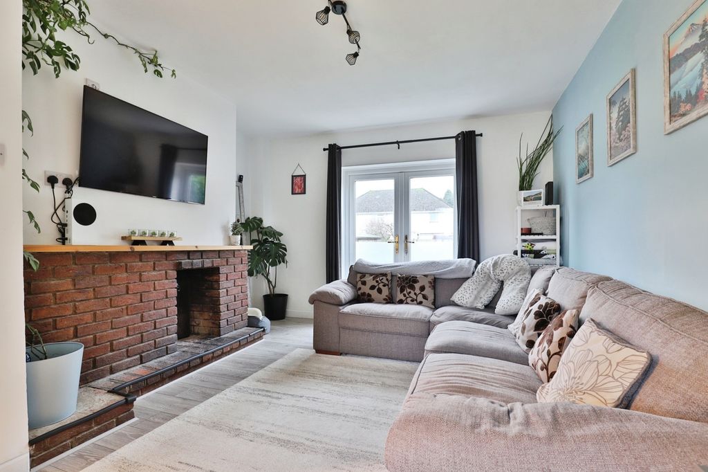 Property photo 3 of 20 Pbox-Img.Jpg