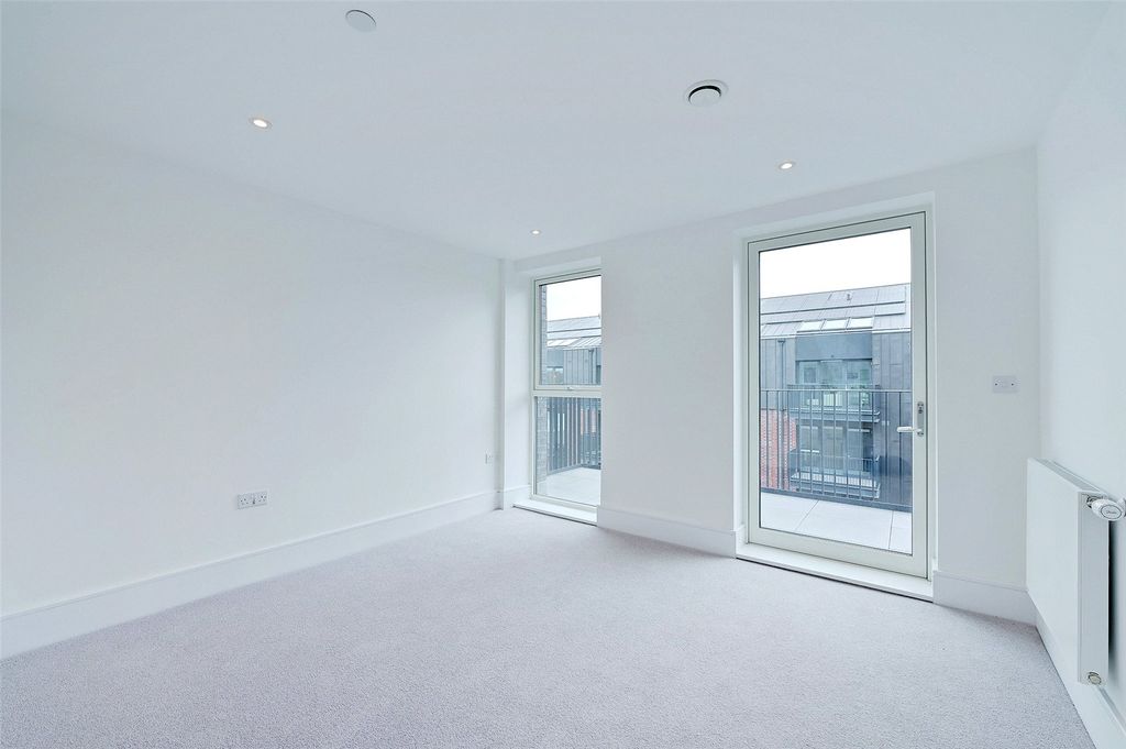 Property photo 3 of 6 Picture No. 05