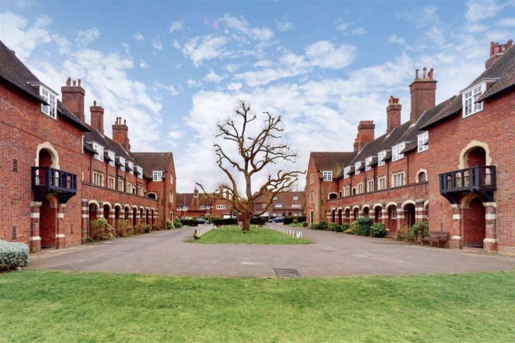 Property photo 1 of 7 (Main)