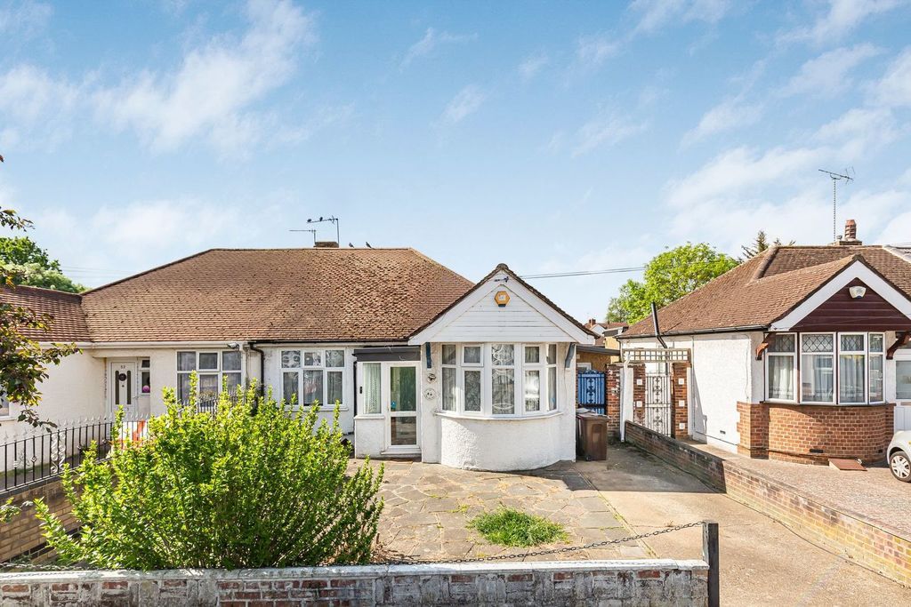 Property photo 1 of 17